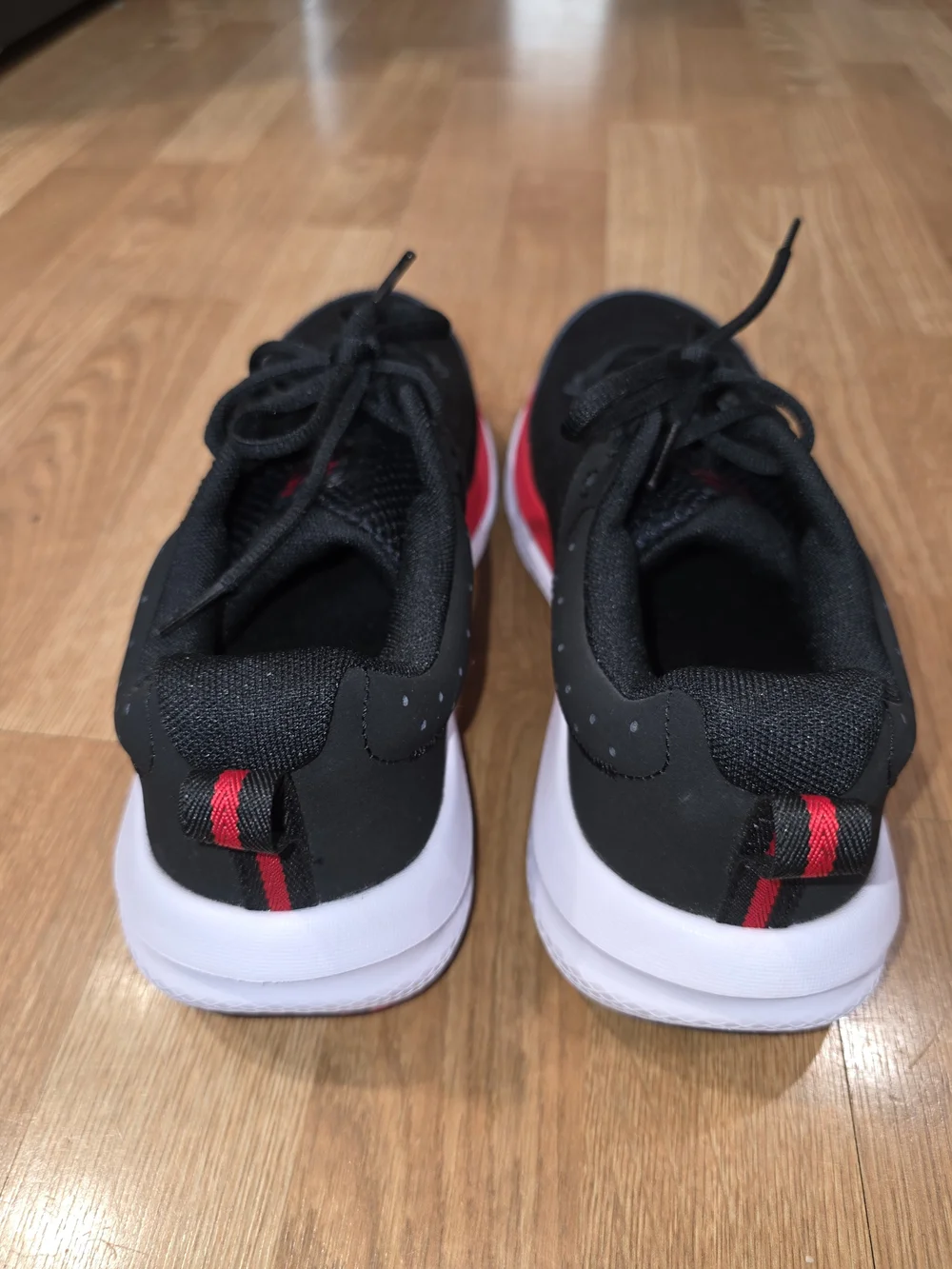 New Under Armour Comfort Deluxe System Black/white/red Size 10